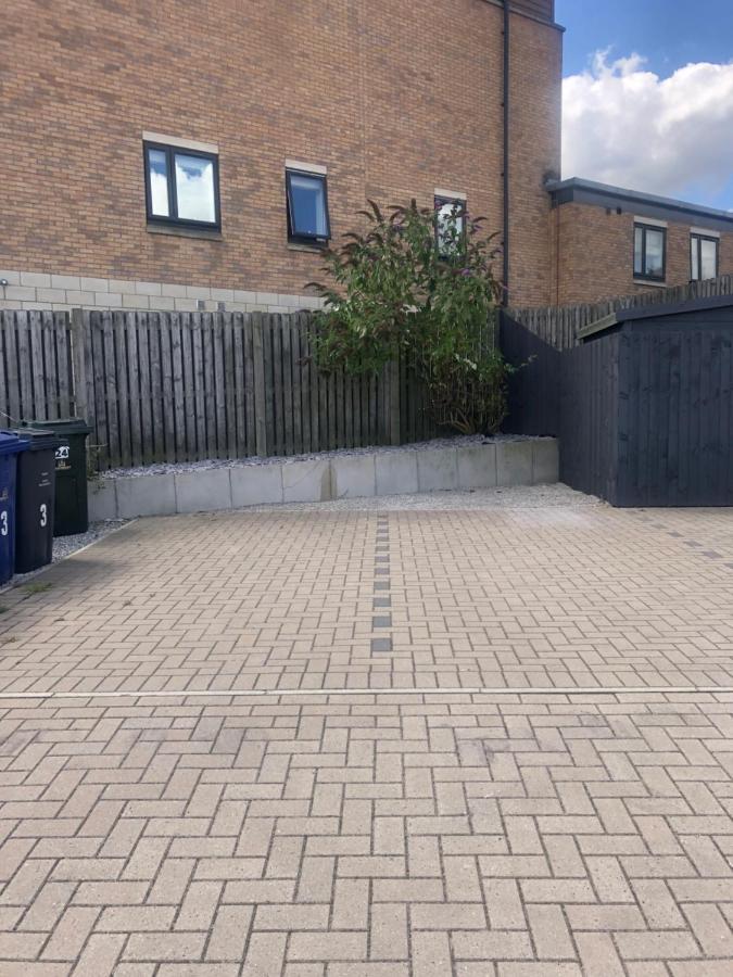 Barber House, Hoyland With Two Allocated Parking Spaces Exterior photo