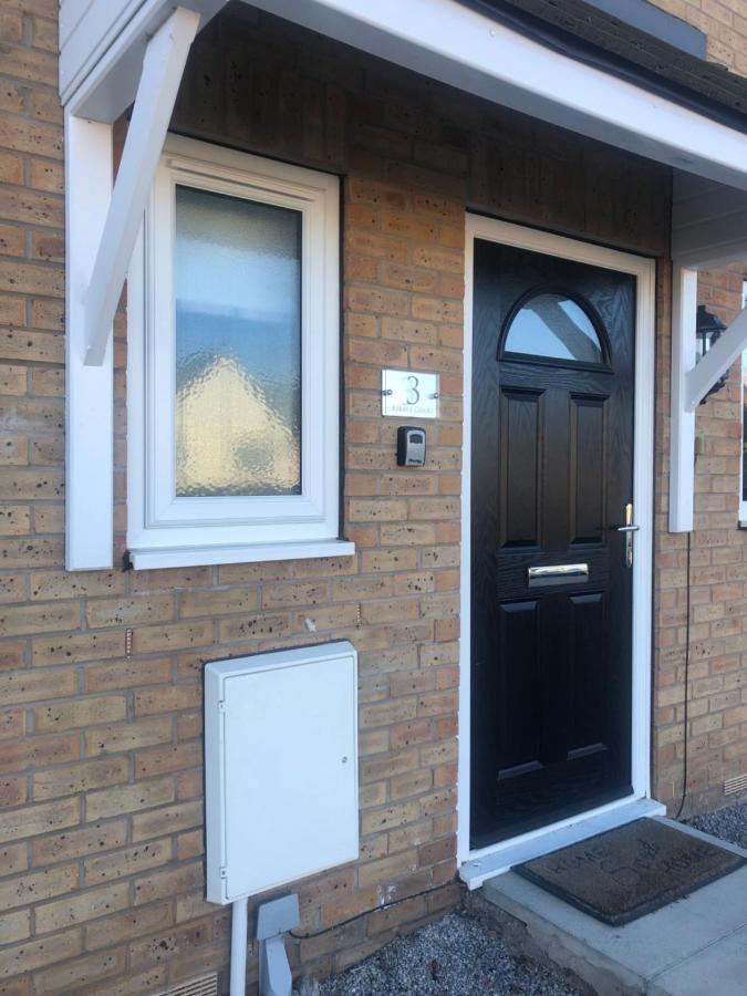 Barber House, Hoyland With Two Allocated Parking Spaces Exterior photo